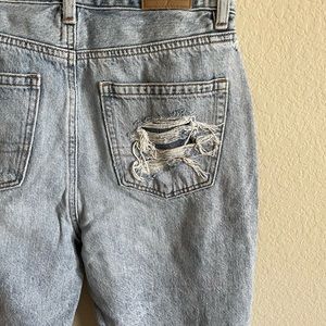 American Eagle Mom Jean Distressed